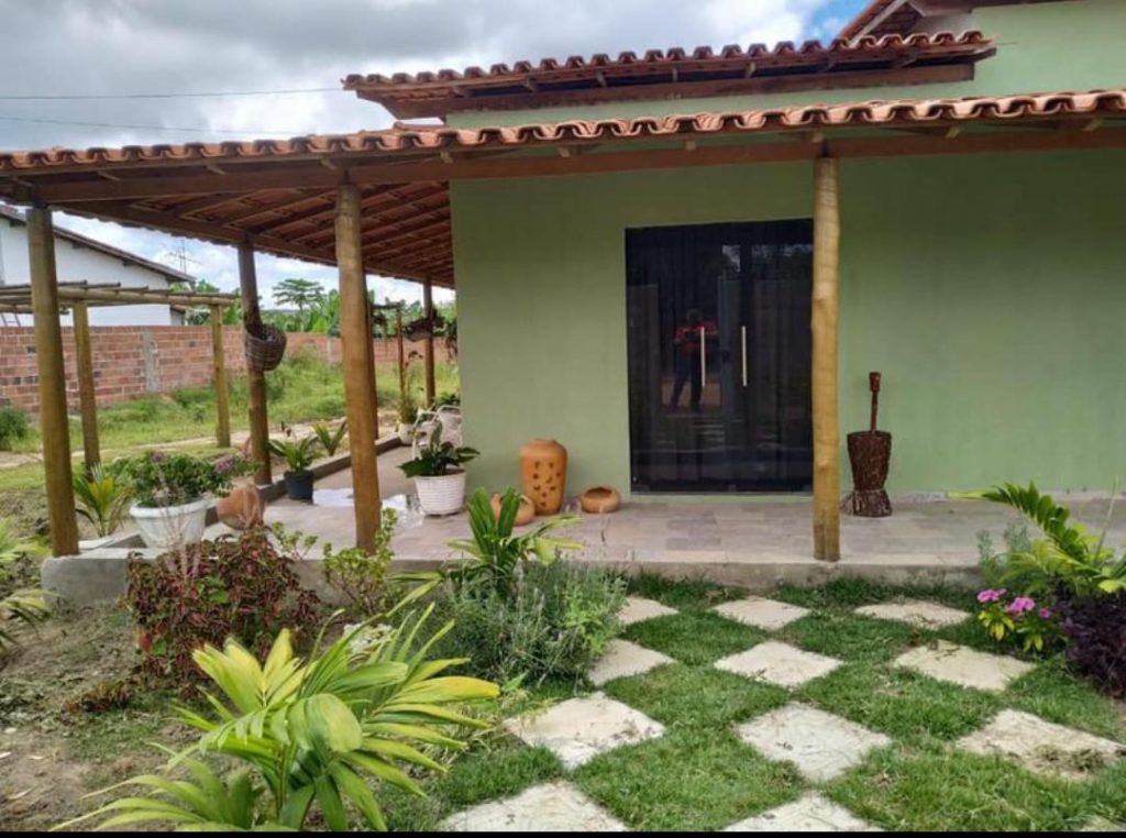 Lindo sítio no vale das flores Sede com 2/4 Lindo sítio no vale das flores Sede com 2/4