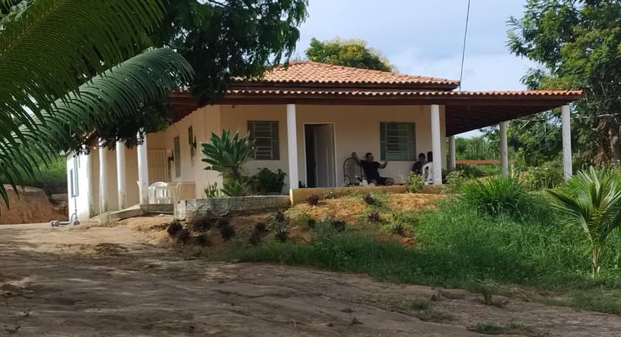 Fazendinha de 10 hectares a 8 km de conquista Fazendinha de 10 hectares a 8 km de conquista