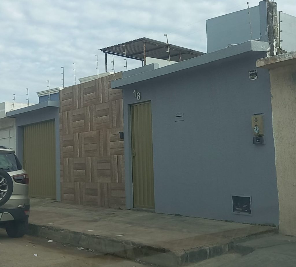 Casa no morada dos pássaros 2 Com 3/4 sendo uma suíte Casa no morada dos pássaros 2 Com 3/4 sendo uma suíte