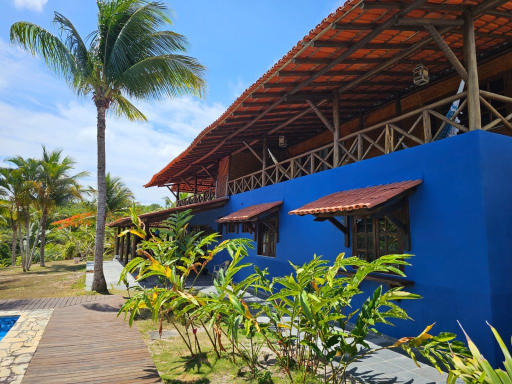 Fazendinha próximo da praia de Olivença 6,67 hectares A 2 km e meio da praia Sede de luxo com 1.000 M2 de área construída. 77 99124-3413