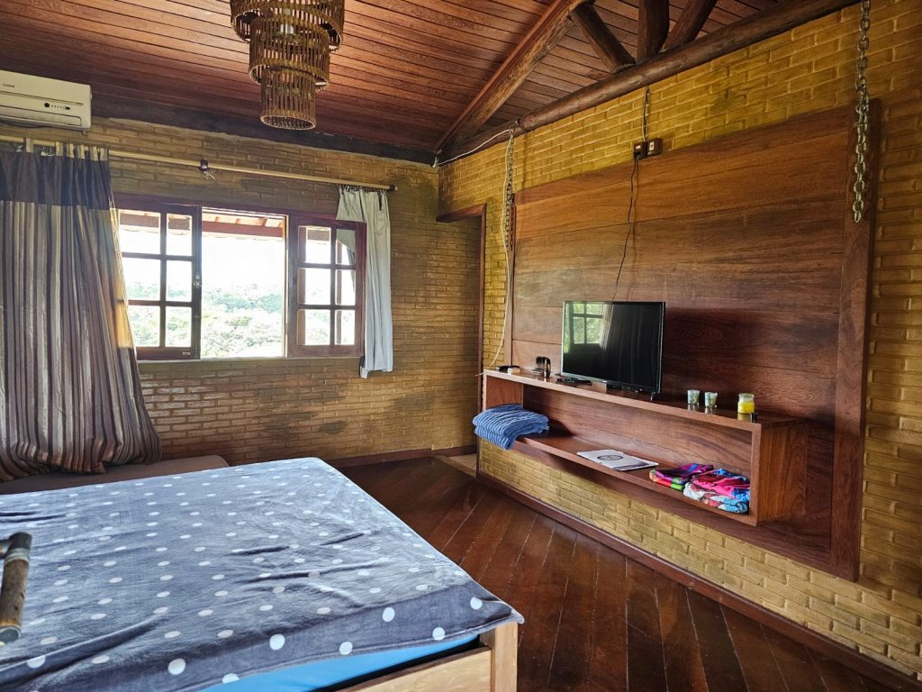 Fazendinha próximo da praia de Olivença 6,67 hectares A 2 km e meio da praia Sede de luxo com 1.000 M2 de área construída. 77 99124-3413