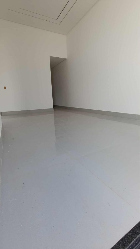 Vende-se uma excelente casa no Bairro Felícia! informações: (77) 99124-3413