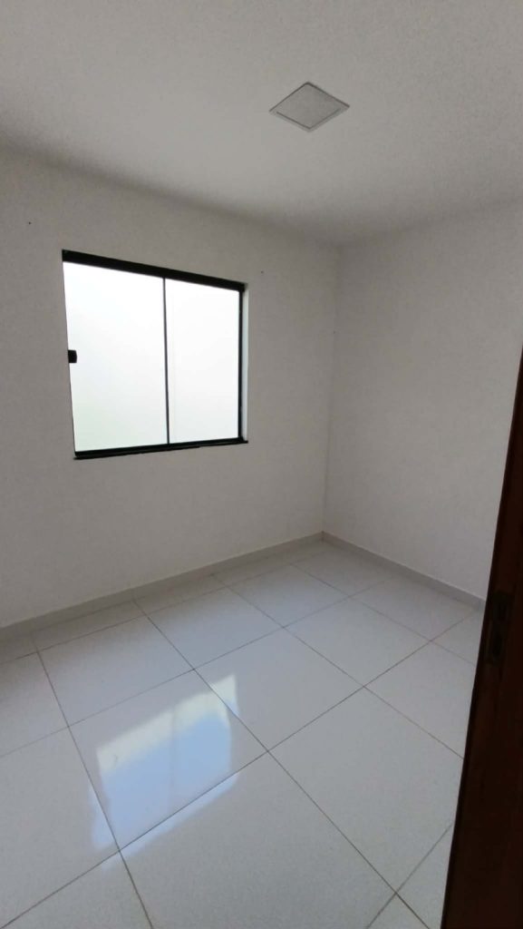 Casa à venda no bairro Ailton Senna, em ótima localização, próxima à fábrica Dass