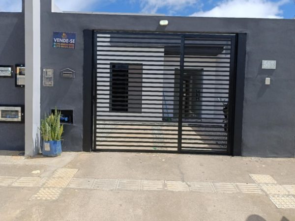 Casa à venda no bairro Ailton Senna, em ótima localização, próxima à fábrica Dass